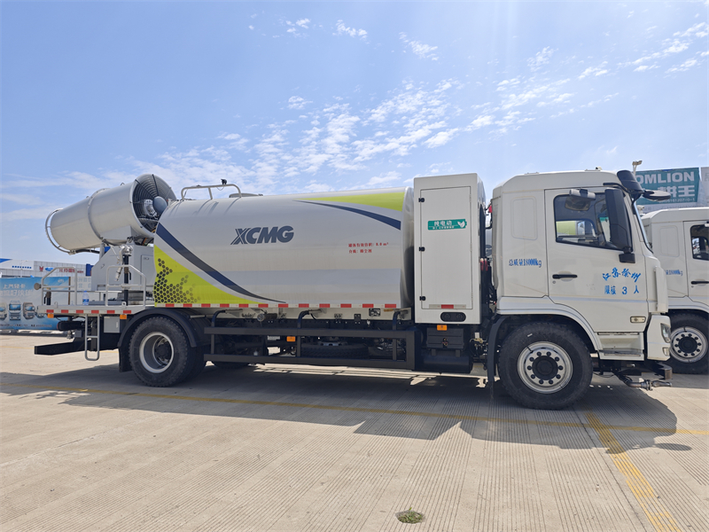 全新6臺(tái)純電動(dòng)100米抑塵車簽約成功，發(fā)車......